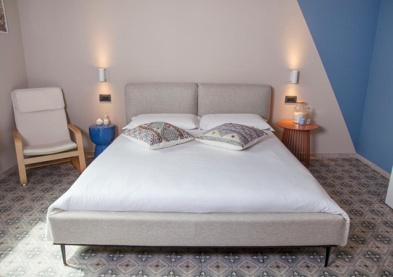 Moncrivel Rooms & Relax Benevello Екстер'єр фото