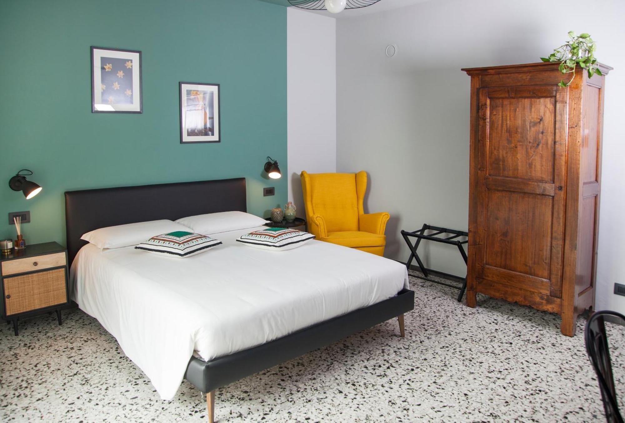 Moncrivel Rooms & Relax Benevello Екстер'єр фото
