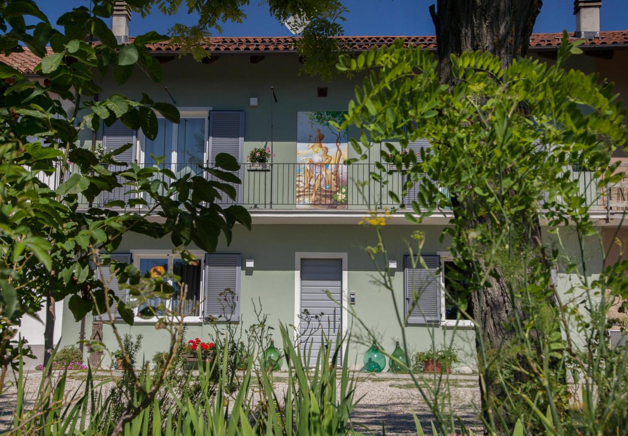 Moncrivel Rooms & Relax Benevello Екстер'єр фото