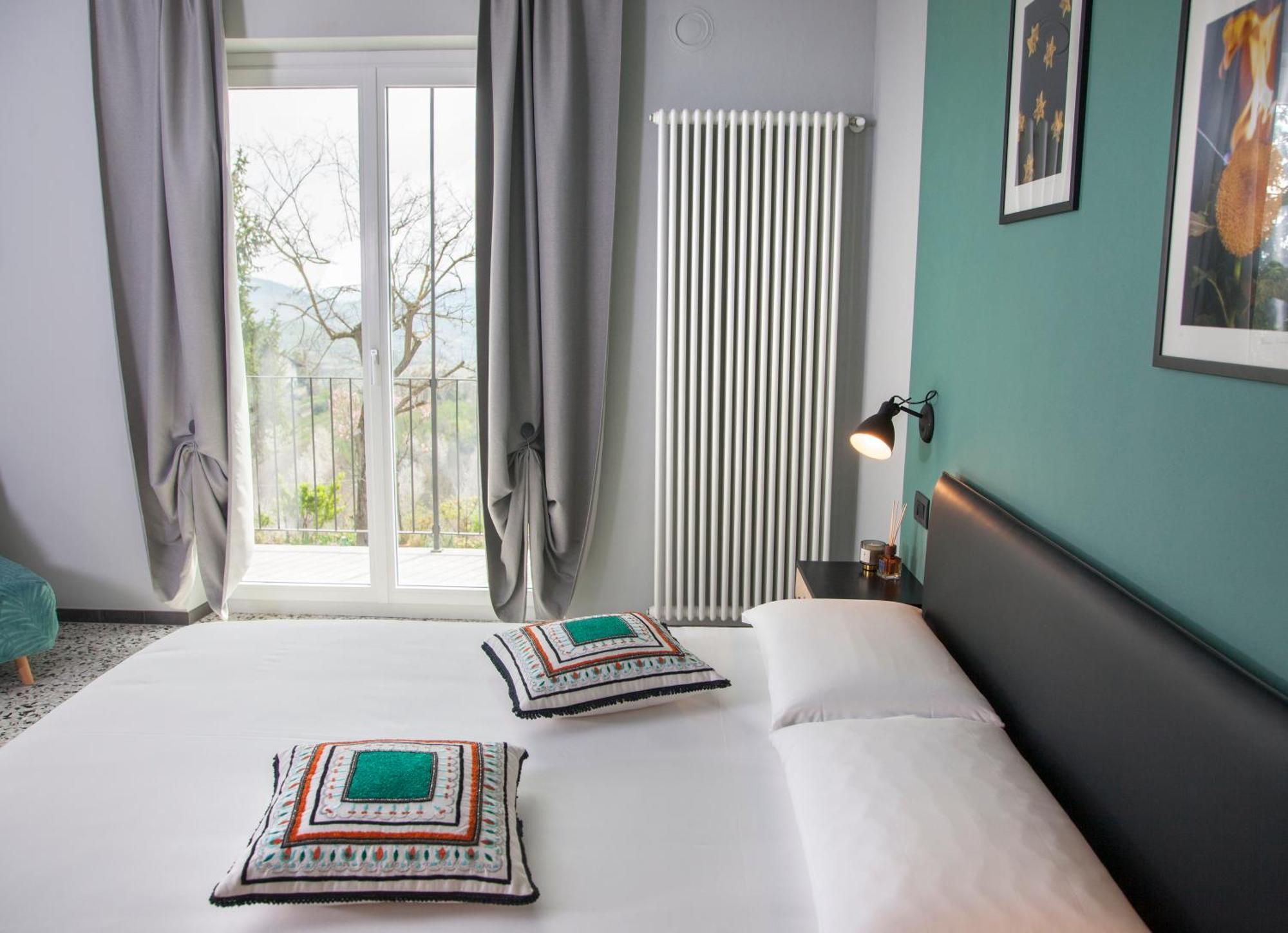 Moncrivel Rooms & Relax Benevello Екстер'єр фото